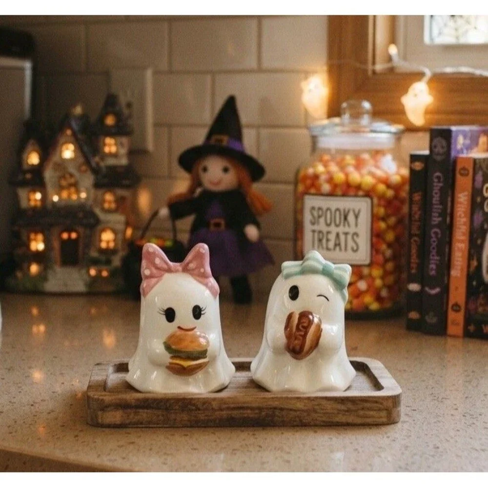 Cute Pastel Ceramic Ghosts W/ Hot Dog &Burger S & P Shakers  Decor Foodies Bows